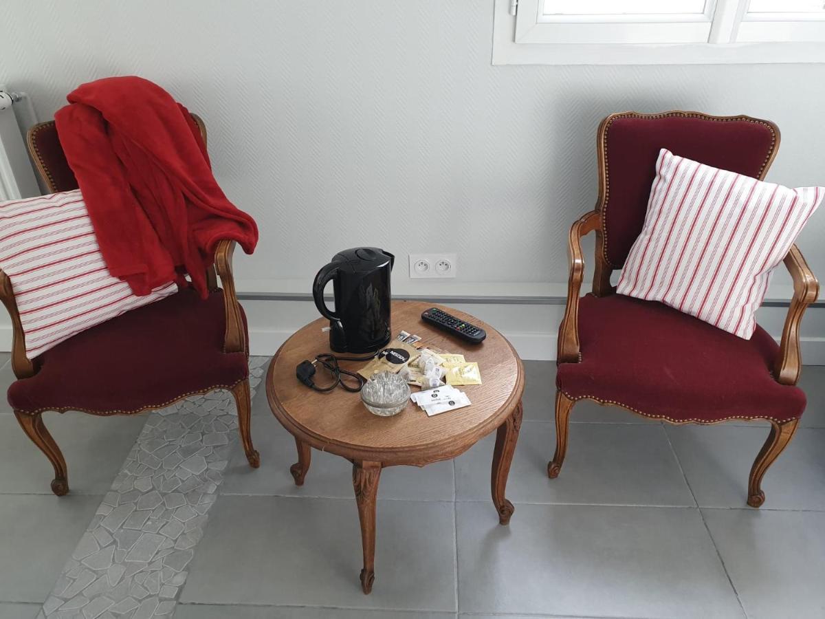 Hotel Restaurant Du Commerce Poulainville المظهر الخارجي الصورة