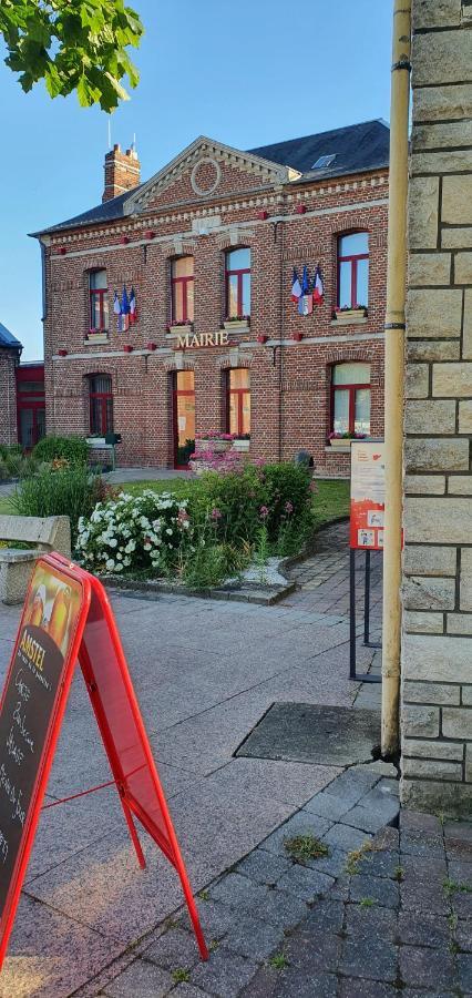 Hotel Restaurant Du Commerce Poulainville المظهر الخارجي الصورة